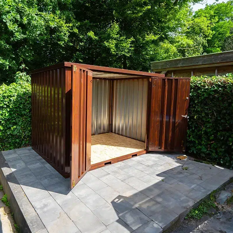 Houtlook container in de tuin