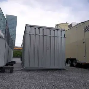 Inbraak balk foto naast een frietkraam