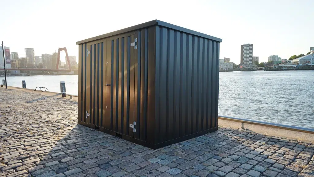 Opslag Container naast het water