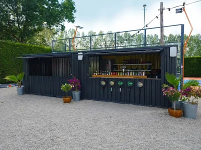 padel club bar container